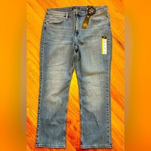 Lee denim jeans. NWT - never worn. Size 16 short. Straight leg. Mid rise.